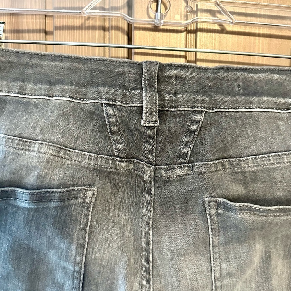 Closed Denim Baker Skinnies - Picture 7 of 9